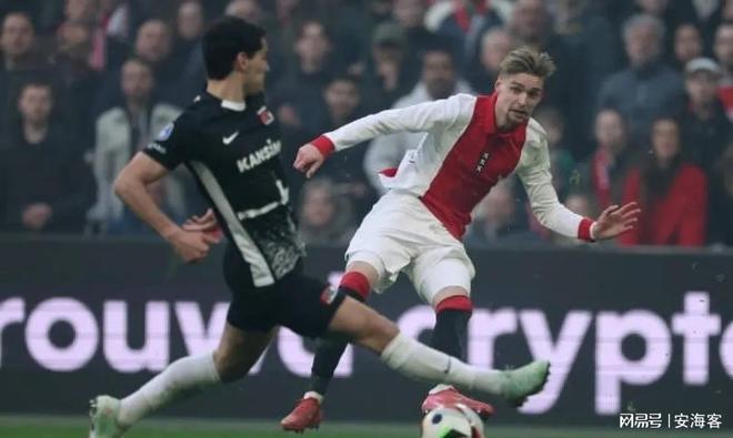 中脱颖而出 中脱颖而出