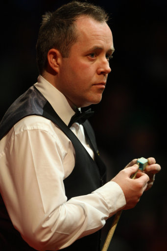 吸引了两名 吸引了两名